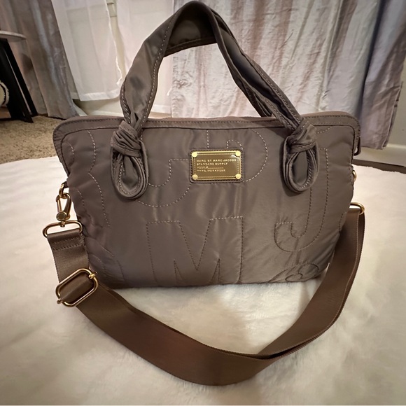 Marc Jacobs Taupe Quilted Laptop Bag - Picture 2 of 7